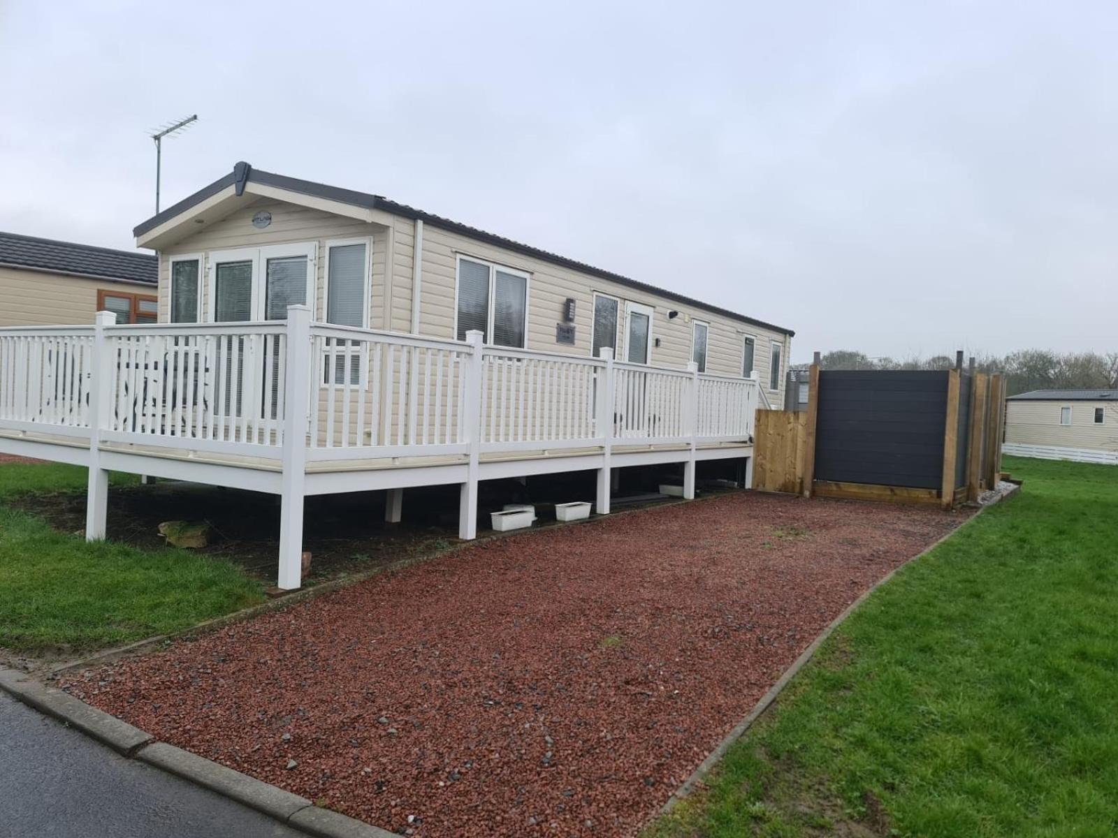 Fern Lodge Holiday Lets Presents Ruby Lodge Felton  Eksteriør bilde